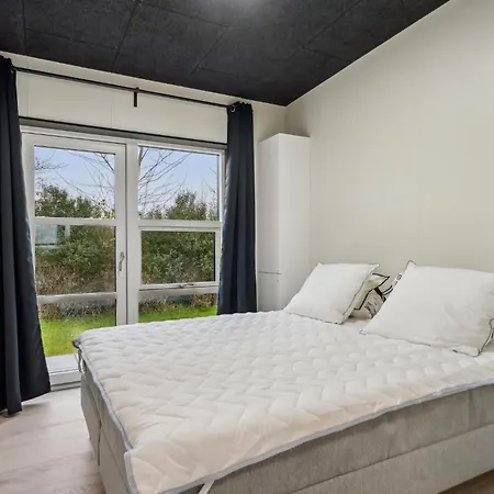 Gorgeous In With Kitchen Feriehus *