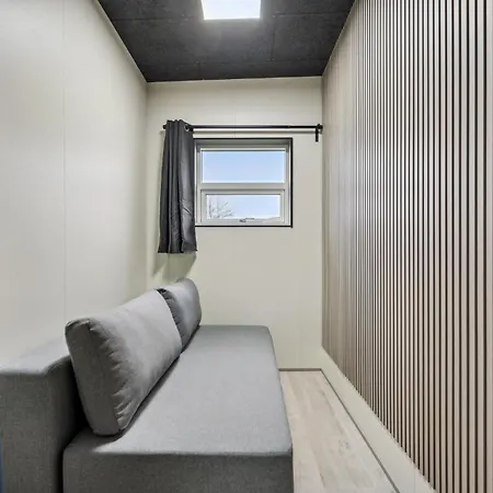 Gorgeous In With Kitchen Feriehus