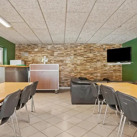 Gorgeous In With Kitchen Feriehus