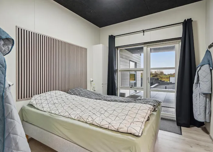 Gorgeous In With Kitchen